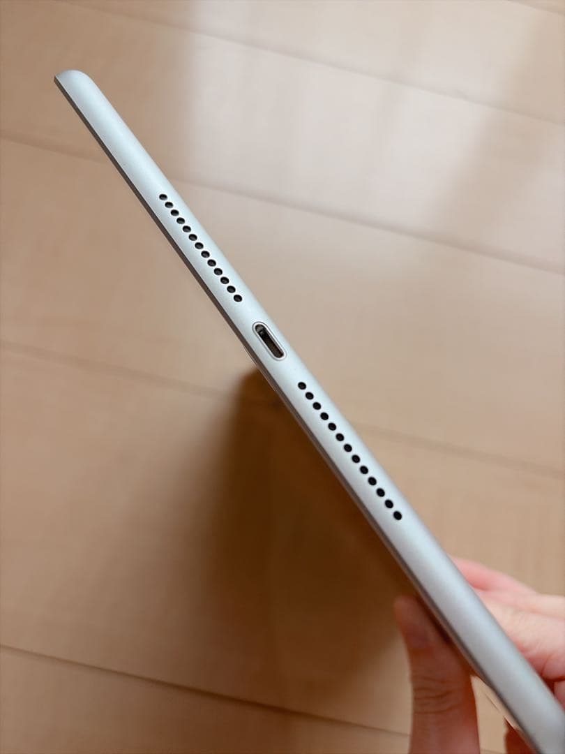 【美品】iPad (第６世代) wifiモデル32GB バッテリー98%