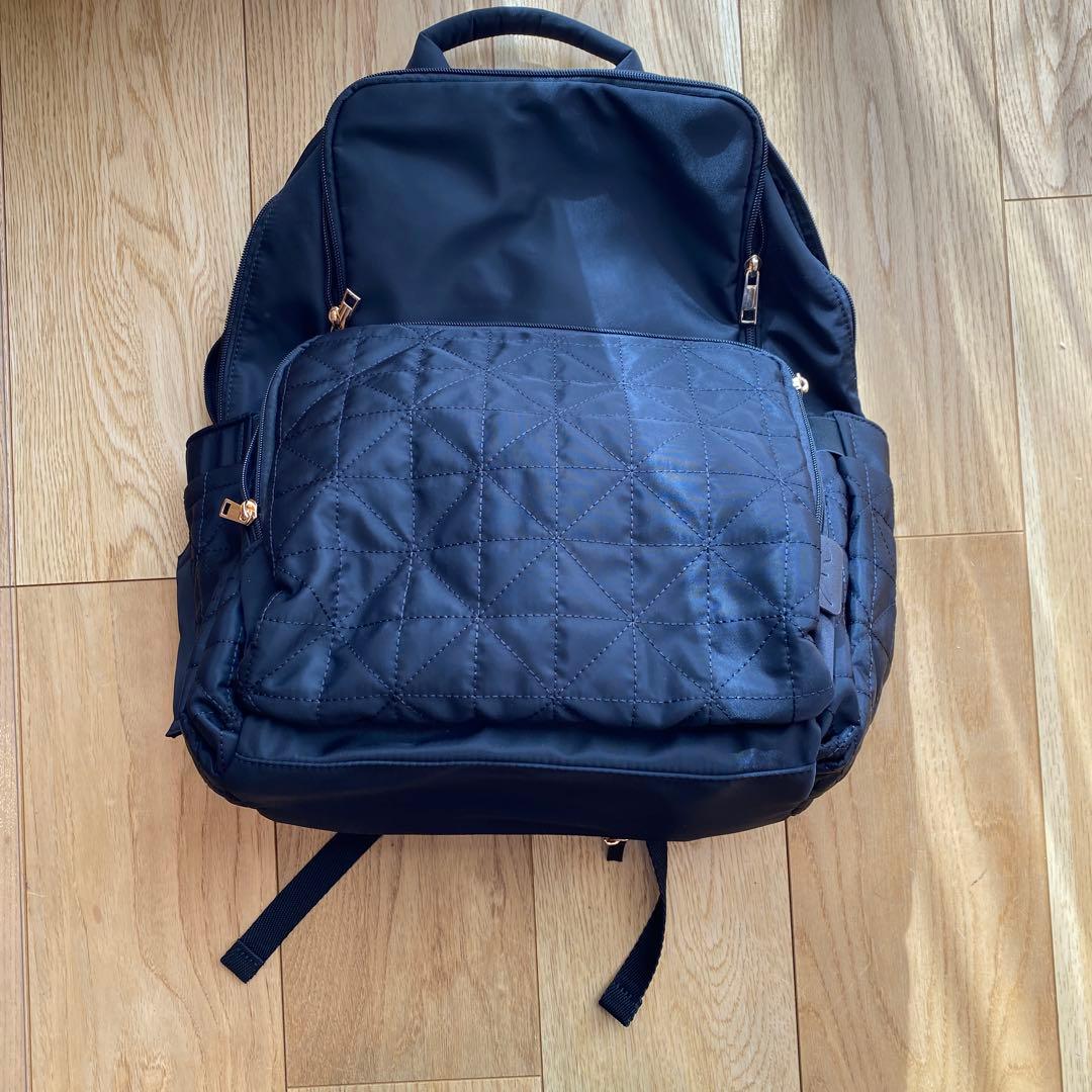 【美品】　しまむら×MUMU キルティングマザーズバッグ　　多機能リュック　黒