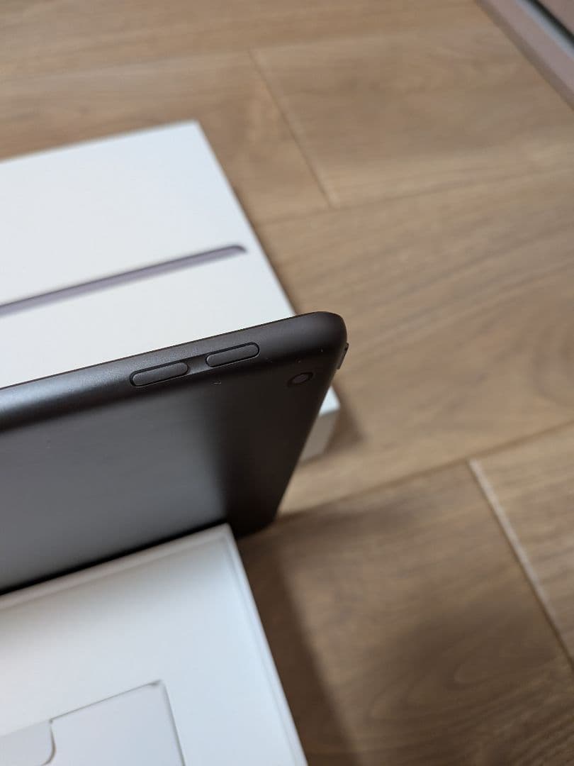 【超美品、傷無】iPad 第9世代本体　95%