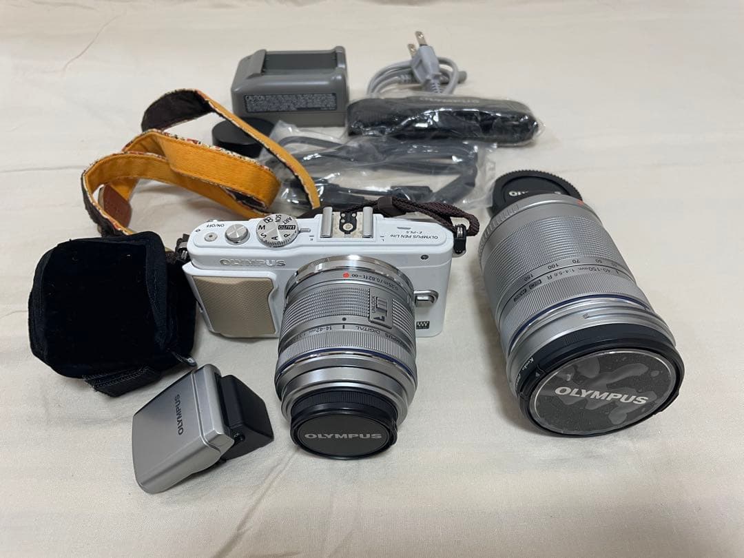 よ*ん様 オリンパス PEN Lite E-PL5 ダブルズームキット ホワイト