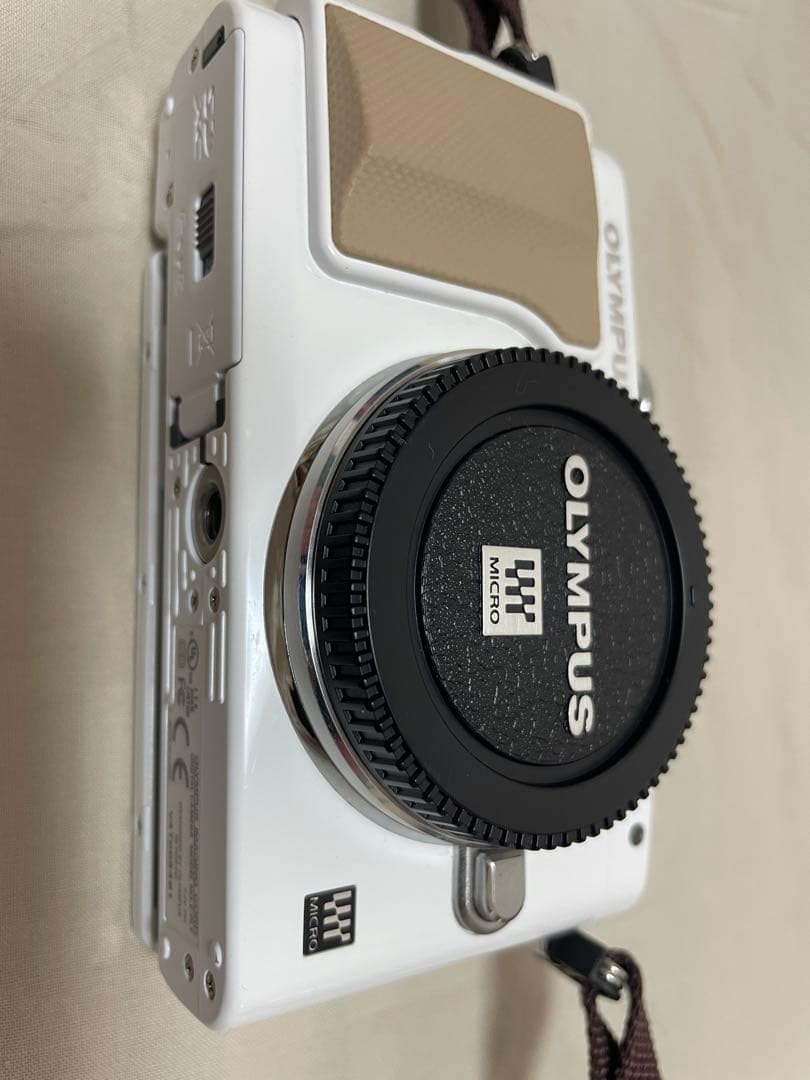 よ*ん様 オリンパス PEN Lite E-PL5 ダブルズームキット ホワイト