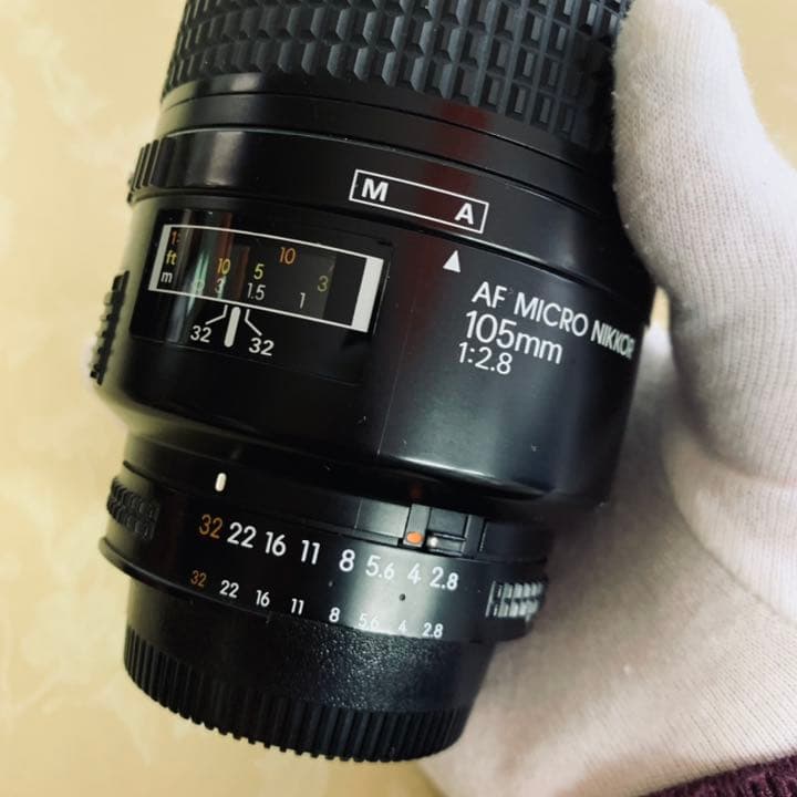 Nikon AF 105/2.8 マクロレンズ
