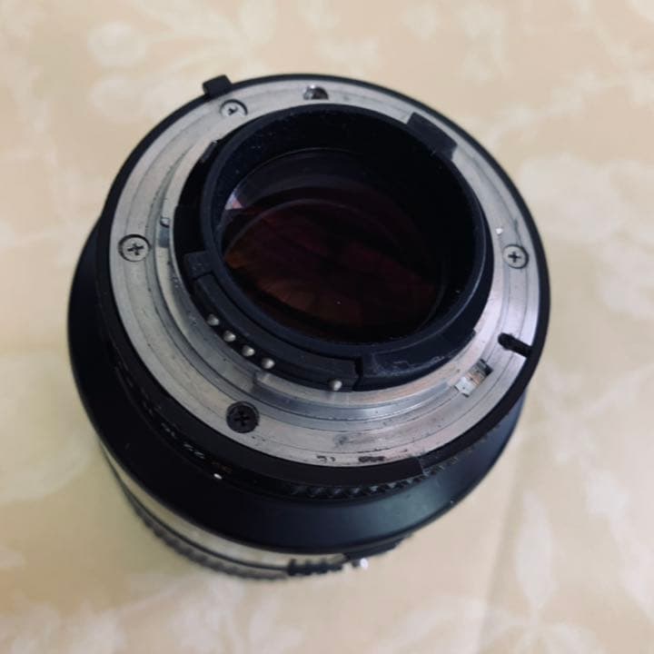 Nikon AF 105/2.8 マクロレンズ