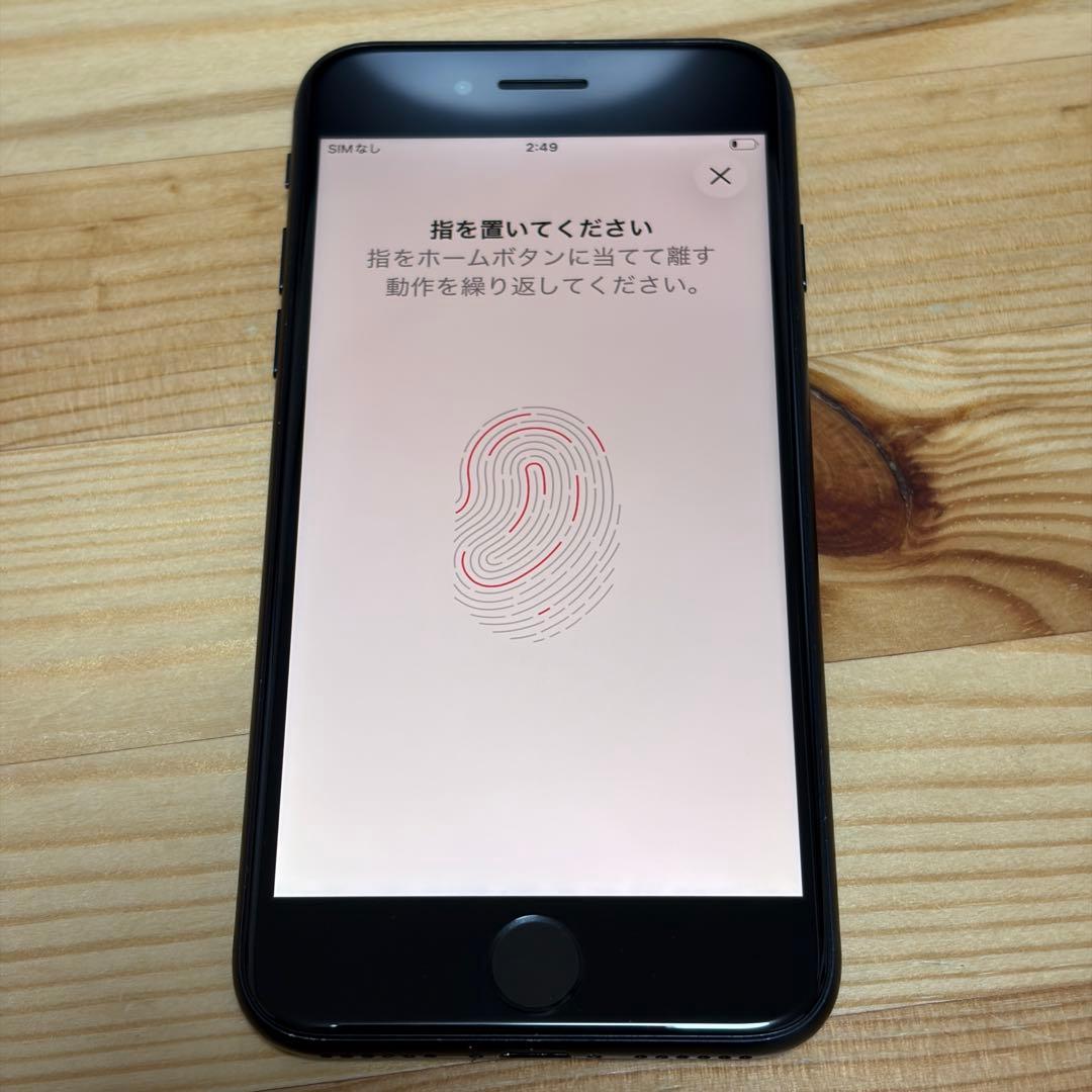 高*歌様 バッテリー新品　iPhoneSE第3世代64GB SIMフリー　美品