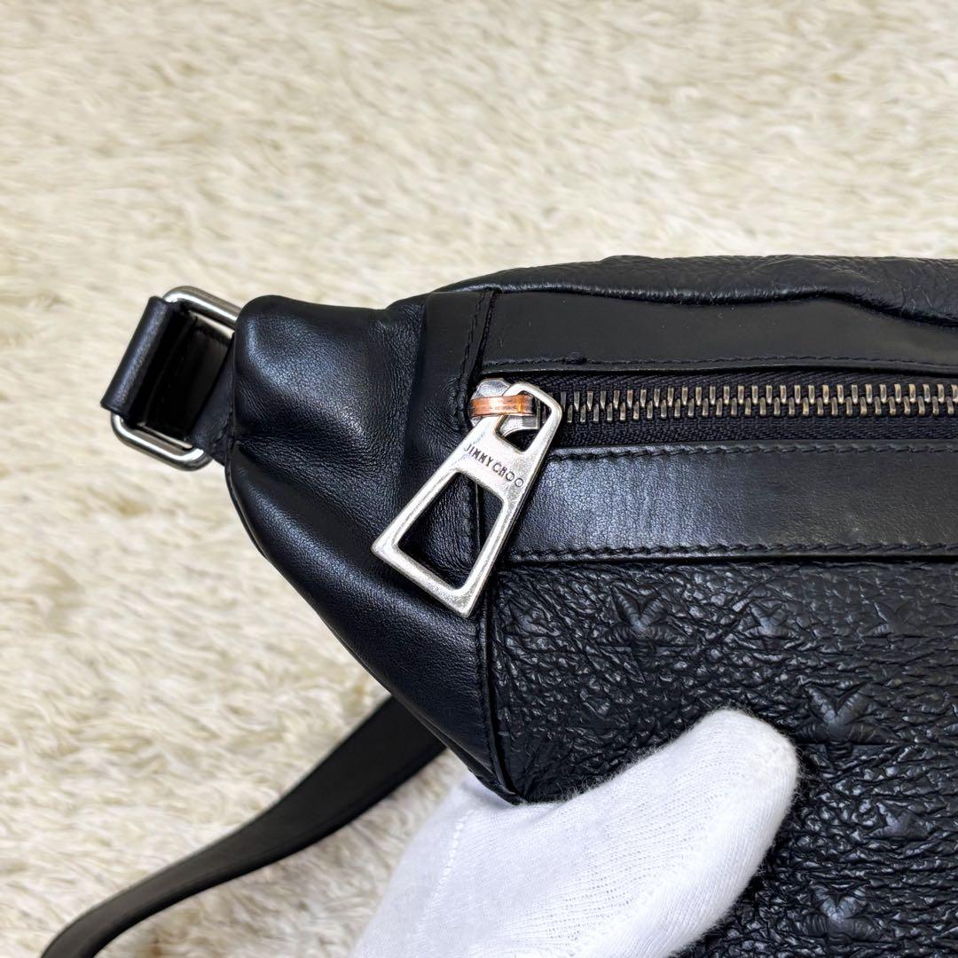 【美品】ジミーチュウ ウエストポーチ デリー ブラック スター エンボス