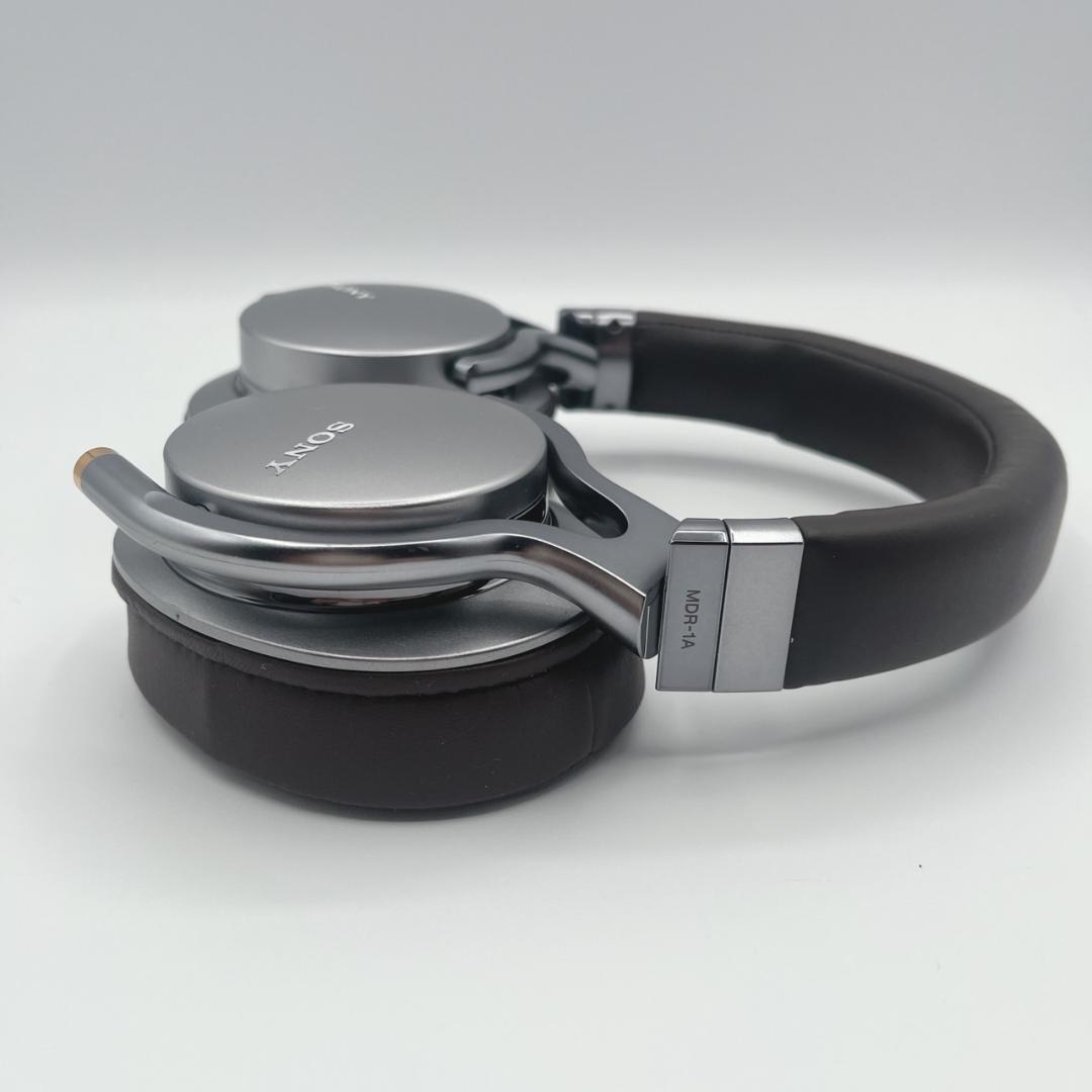 SONY MDR-1A　有線ヘッドホン　シルバー　ブラウン