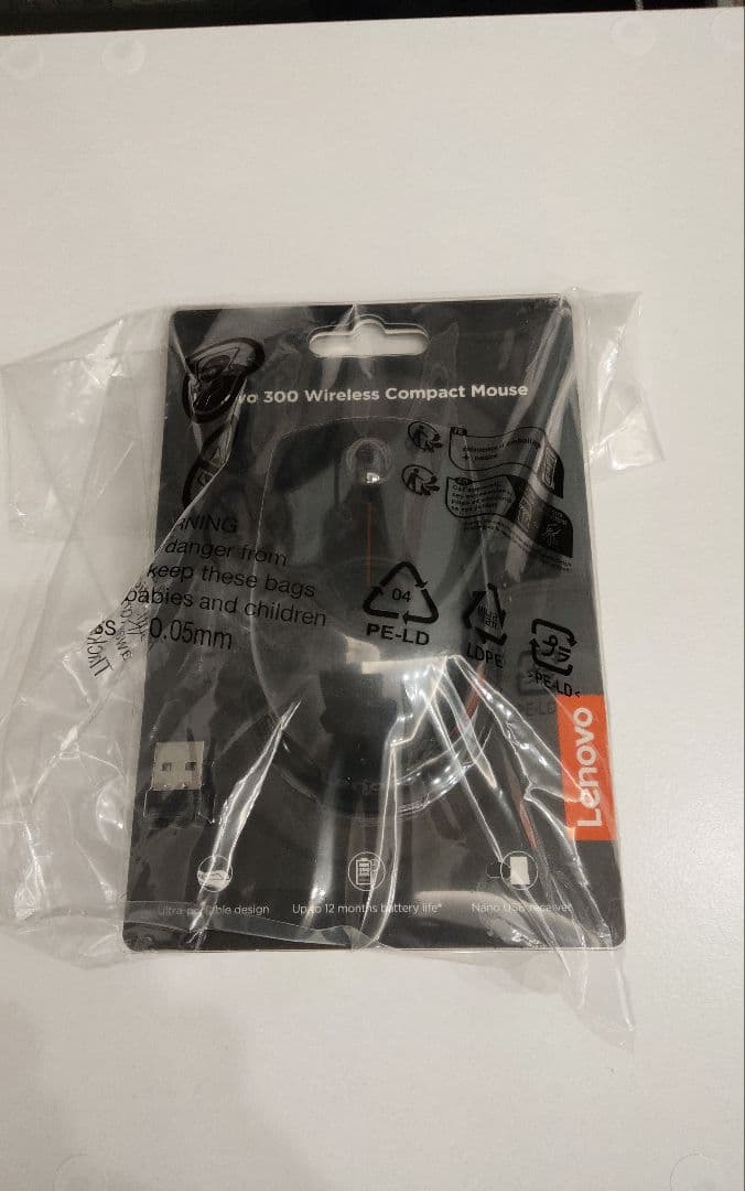 Lenovo ThinkCentre M70q Tiny Corei5 ミニPC