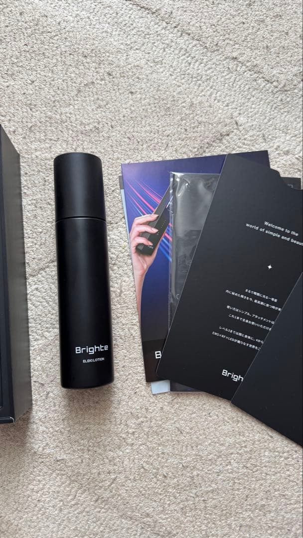 値下げ！ELEKI BRUSH 美顔器　専用化粧水付き　佐々木希