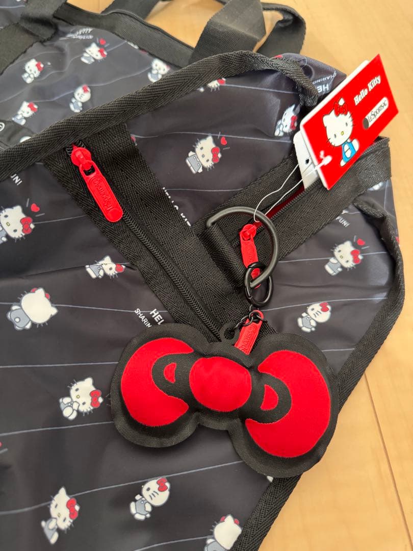 レスポートサック　サンリオ　ハローキティ ボストンバッグ　ポーチキーホルダー付き