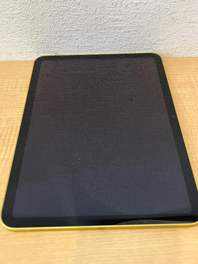 イエロー iPad 本体 　10世代　64GB　イエロー専用カバー付き　箱付き