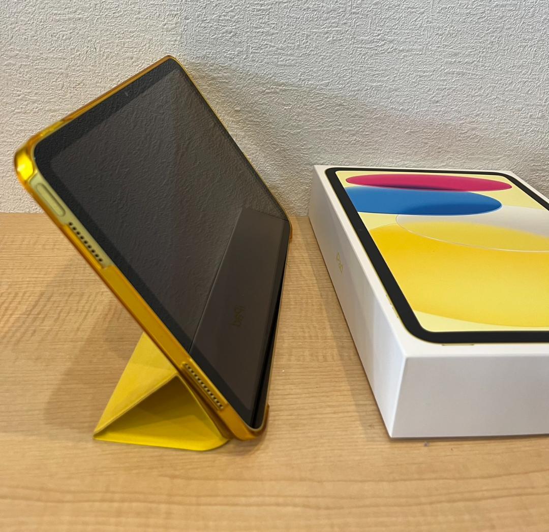 イエロー iPad 本体 　10世代　64GB　イエロー専用カバー付き　箱付き