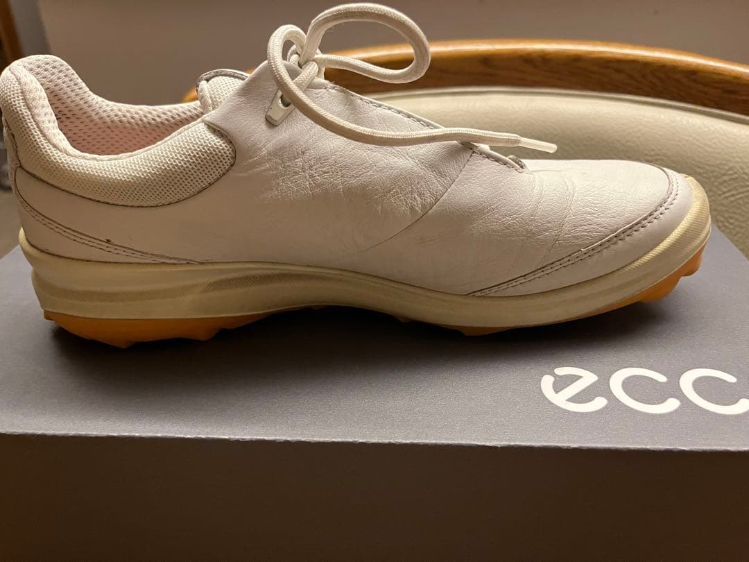 ecco ホワイト　ゴルフシューズ(本革)