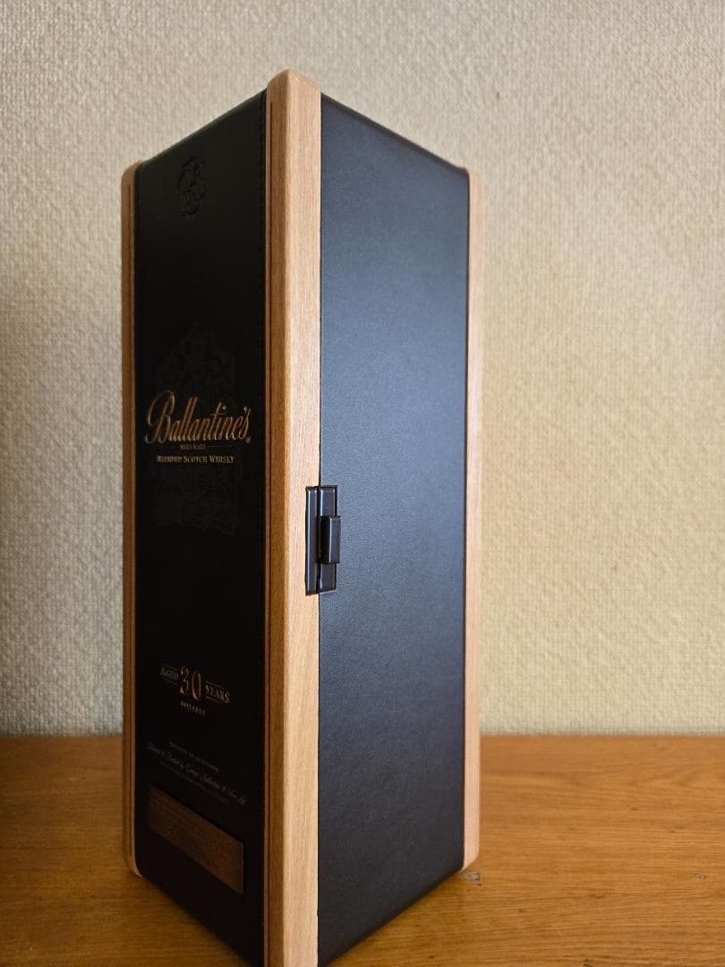 ウイスキー Ballantine's 30 Years Blended Scotch