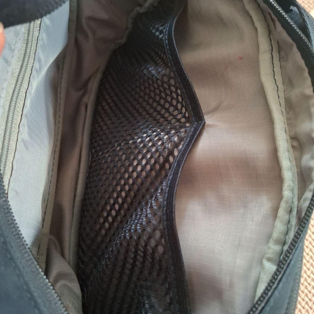 POMULU ポムル ヒップシート　ショルダーバッグ　ネイビー　リニューアル後