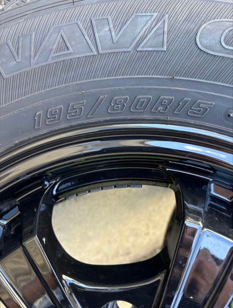 期間限定セール　ハイエース　ホイール　タイヤ　スタッドレス