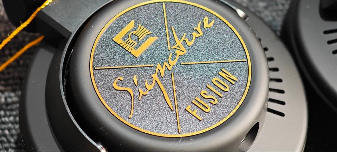 Signature FUSION Open Back ヘッドホン