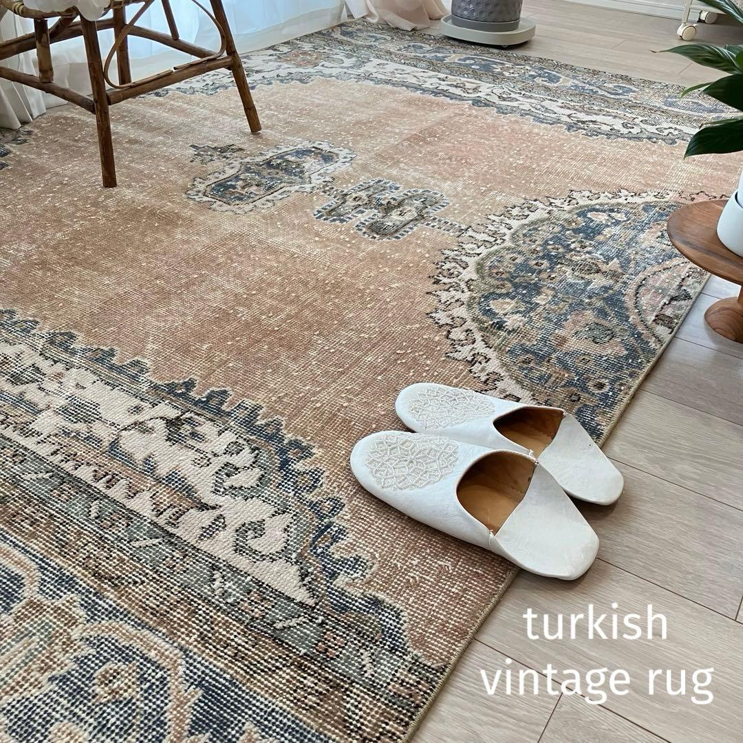 額縁メダリオン✳︎130×215コーラルピンク　ブルー　トルコヴィンテージラグ