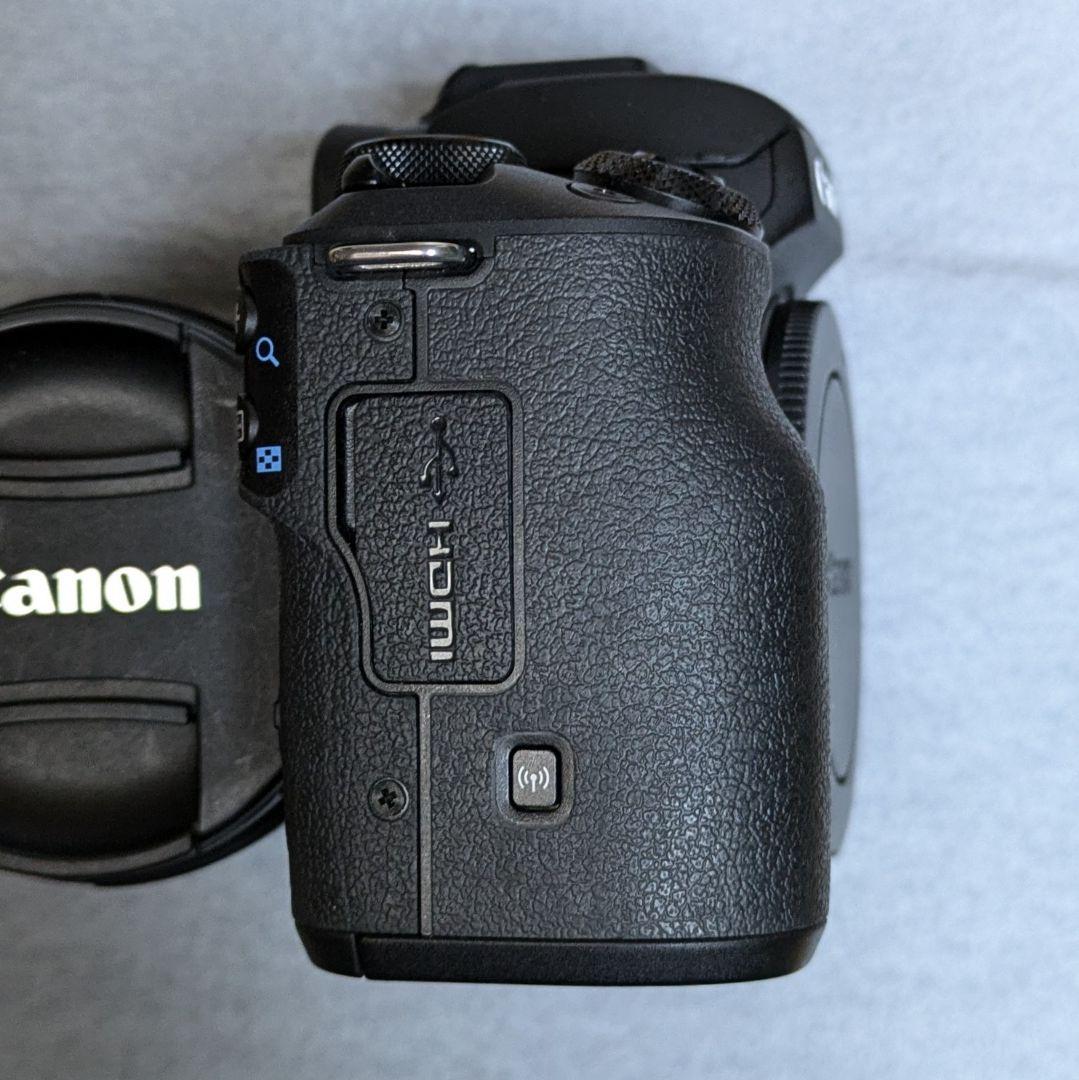 【中古】EOS Kiss M 本体/レンズ3本/付属品/その他