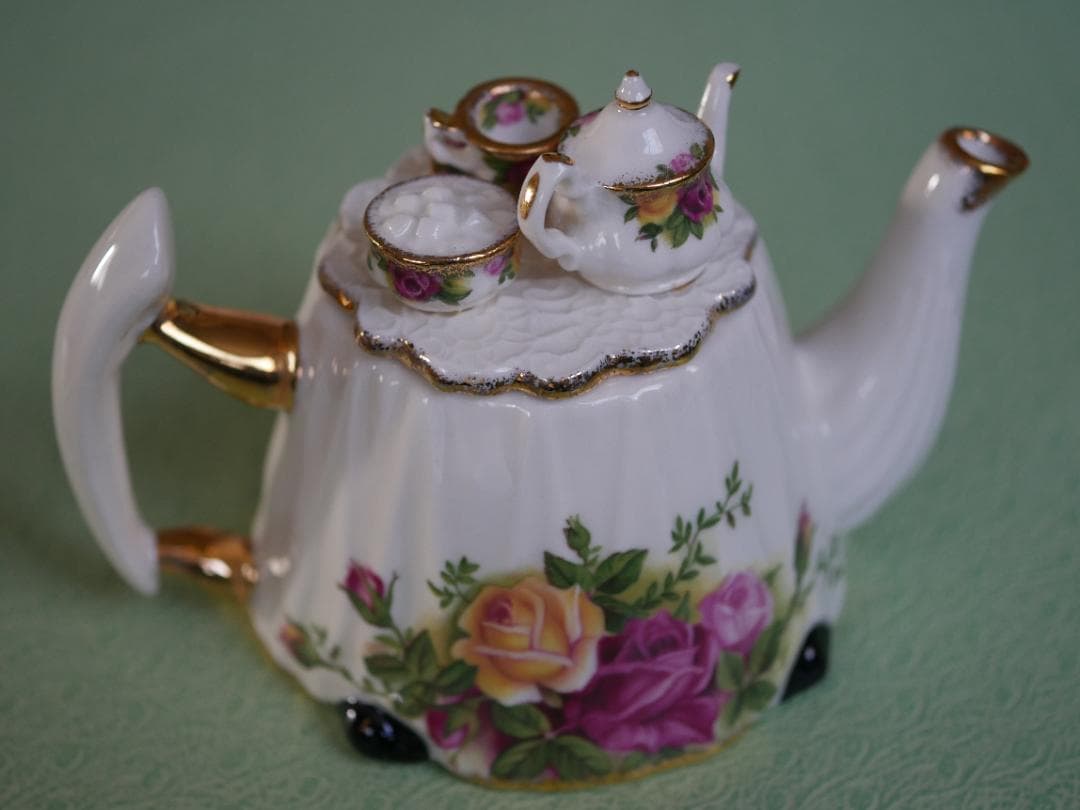 未使用ロイヤルアルバートオールドカントリーローズ ミニチュアセット付ティ―ポット