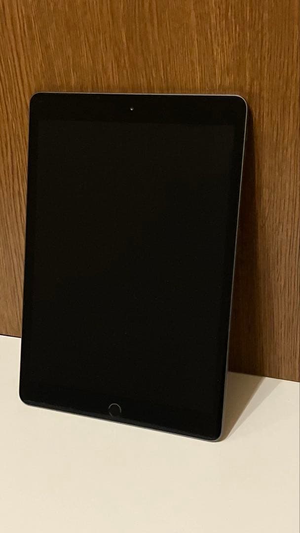 iPad (第8世代) A2270 スペースグレー 10.2インチ　カメラ故障