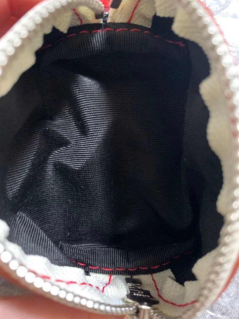 CUNE革製ケース　新品未使用