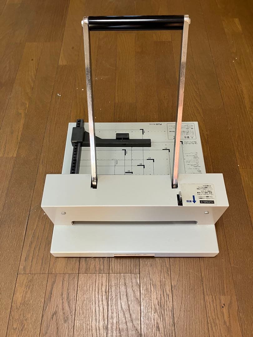 PLUS／プラス　手動断裁機　PK-513L