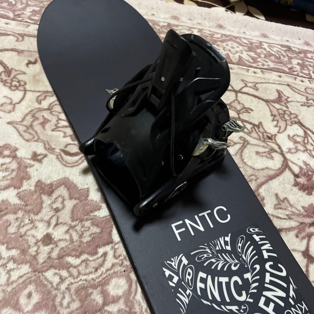 美品 FNTC TNT R 157cm バイン付 スノーボードセット グラトリ