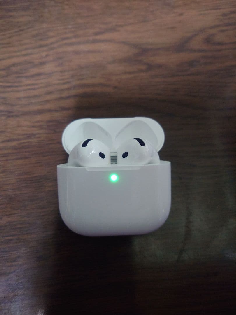 airpods4本体のみ(ノイキャン非搭載)