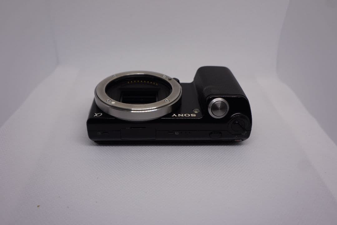 Sony α nex-5 ミラーレスカメラ 本体と付属品