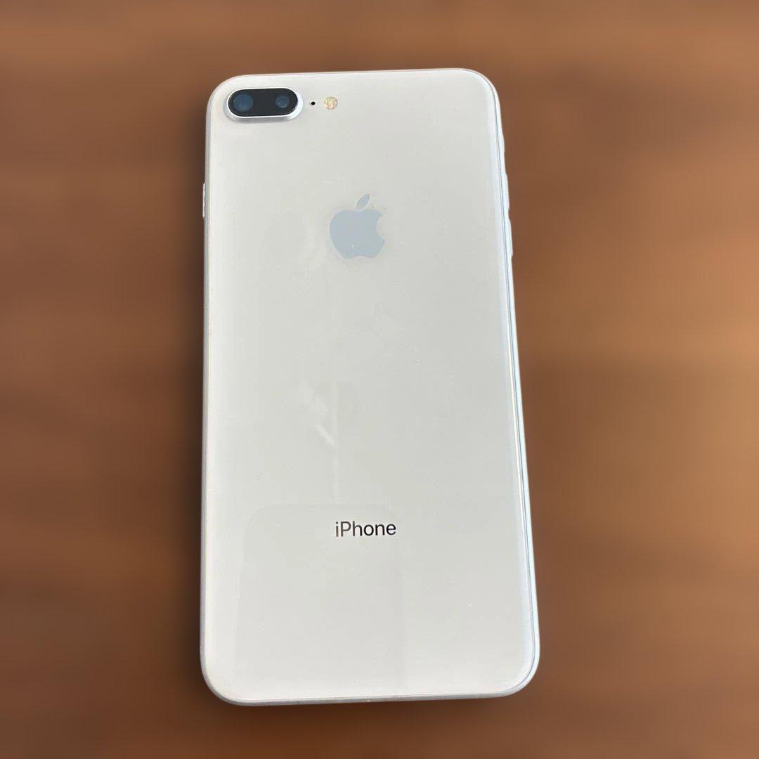 iPhone 8 Plus SIMフリー シルバー64GB 本体のみ
