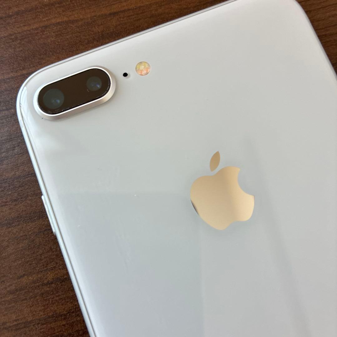 iPhone 8 Plus SIMフリー シルバー64GB 本体のみ