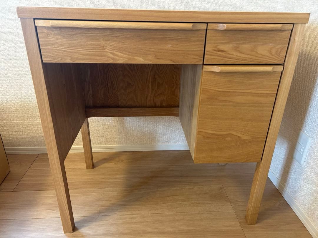 Unico 木製ドレッサー