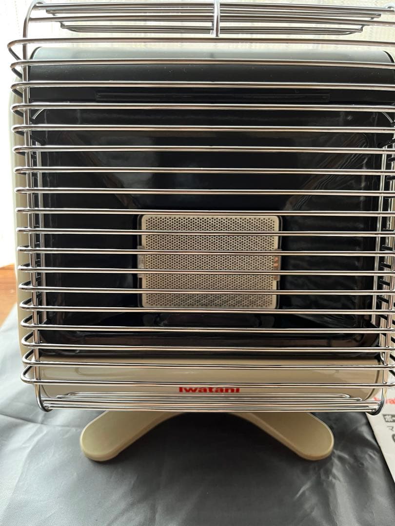 ほぼ新品マイ暖イワタニCB-STV-MYD3ガスストーブ、一酸化炭素チェッカー