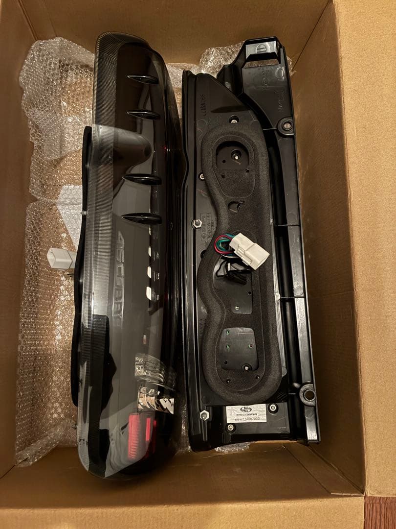 S*H様 200系ハイエーステールライト 左右セット 415コブラ　美品