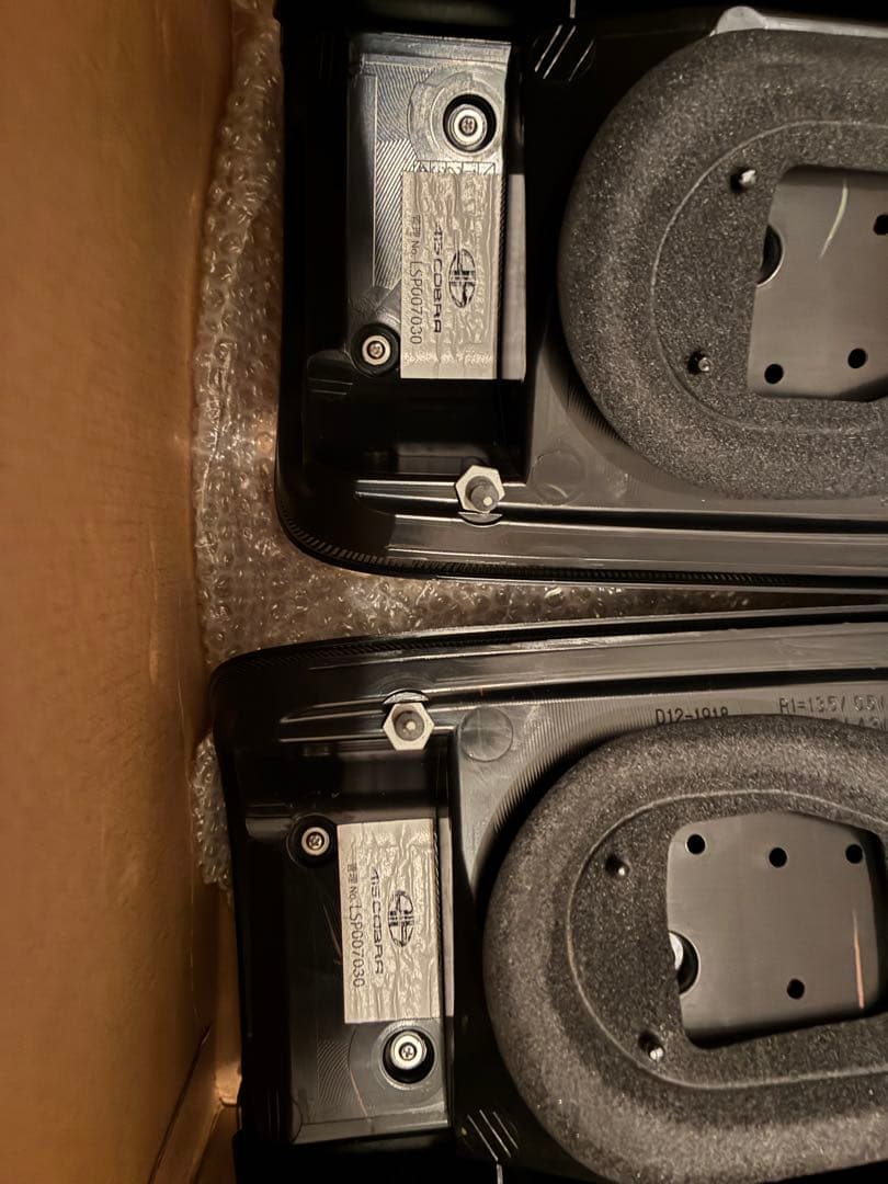 S*H様 200系ハイエーステールライト 左右セット 415コブラ　美品