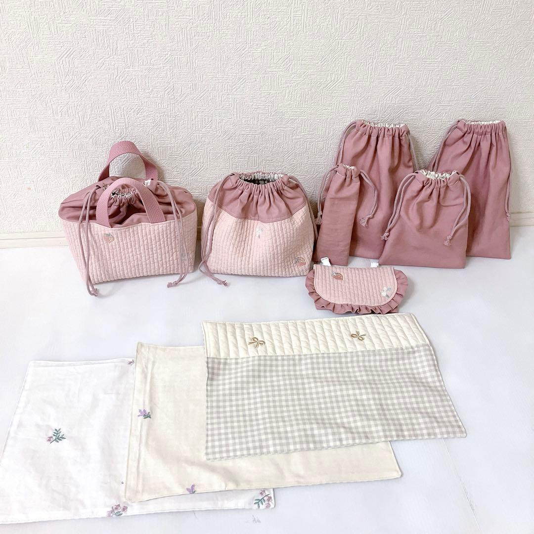 レッスンバッグ お弁当袋　ランチョンマット　お着替え袋　上履き入れ　巾着袋