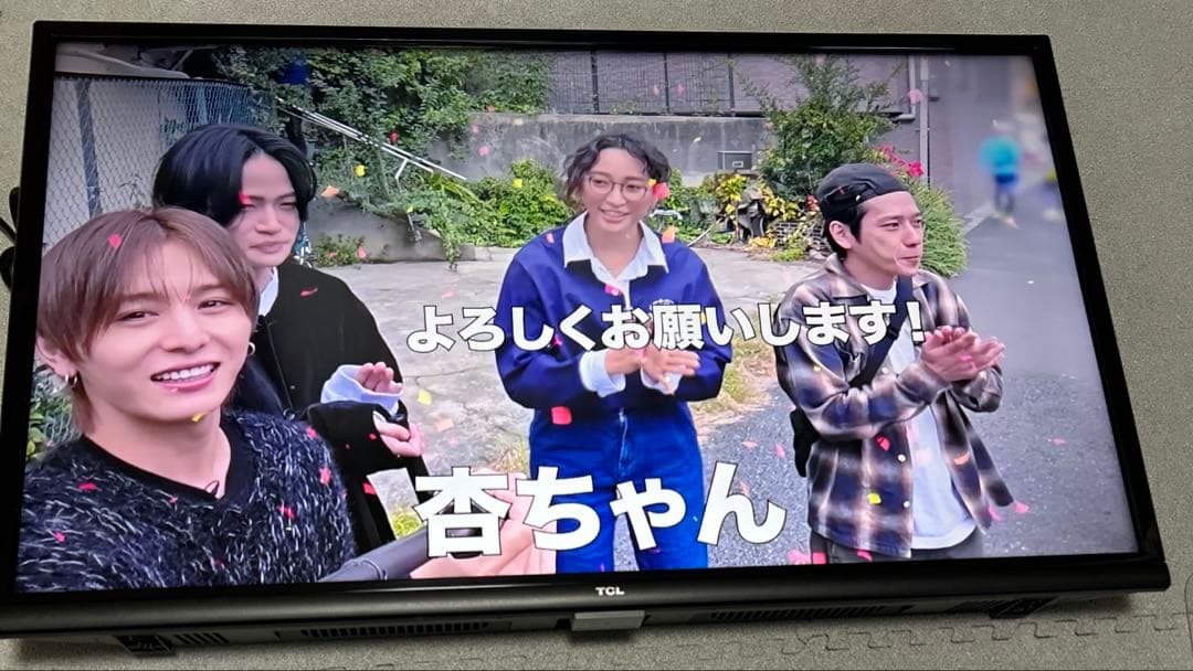 本日限定‼️スタンド有　美品‼️TCL32型　スマートテレビ　2021年製　元箱有