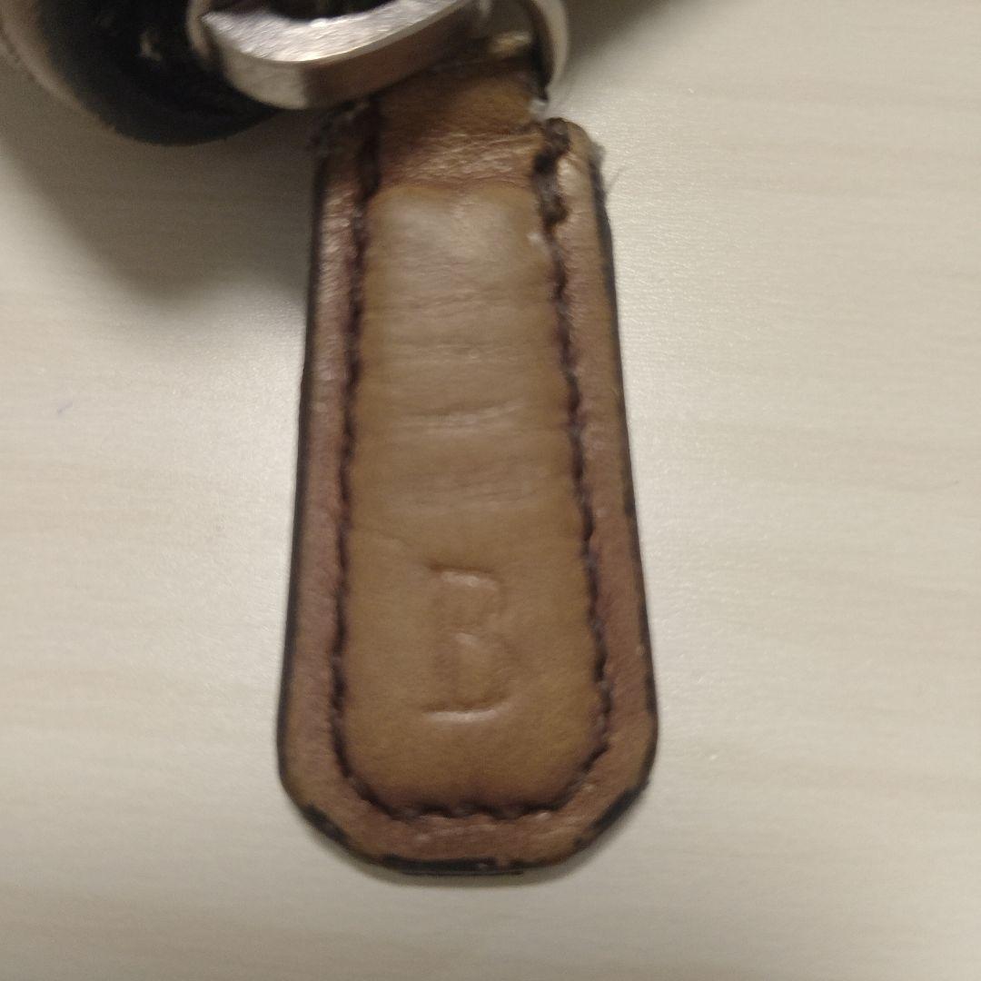 Berluti ベルルッティの長財布　ロゴマーク切れなし。