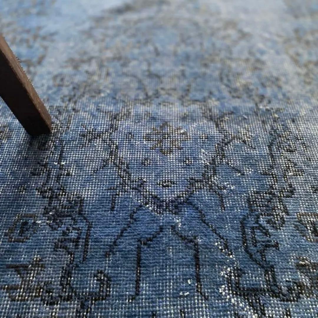 くすみスカイブルー　ヴィンテージラグ　オーバーダイ　トルコラグ