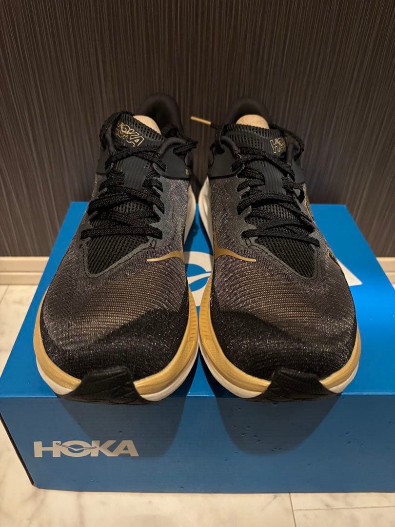 本日限定値下　HOKA Rocket 3 ブラック　ゴールド　26.5cm