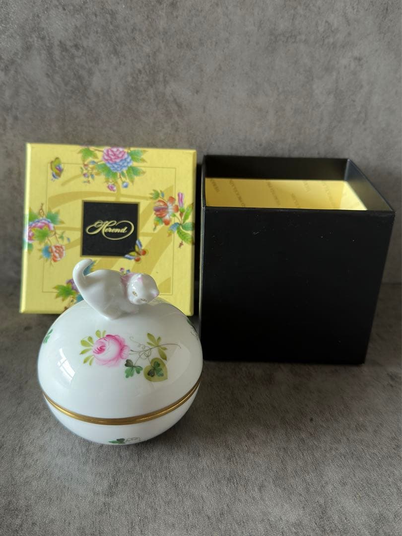 ヘレンド ラウンドボックス小物入れ 手描き ミルフルール ボンボニエール