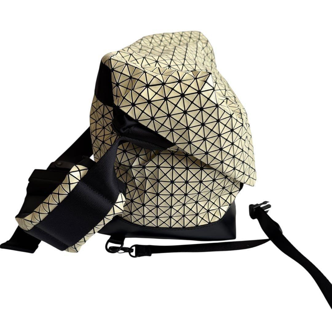 s*h様 バオバオ イッセイミヤケ メッセンジャーバッグ ショルダーバッグ アイ