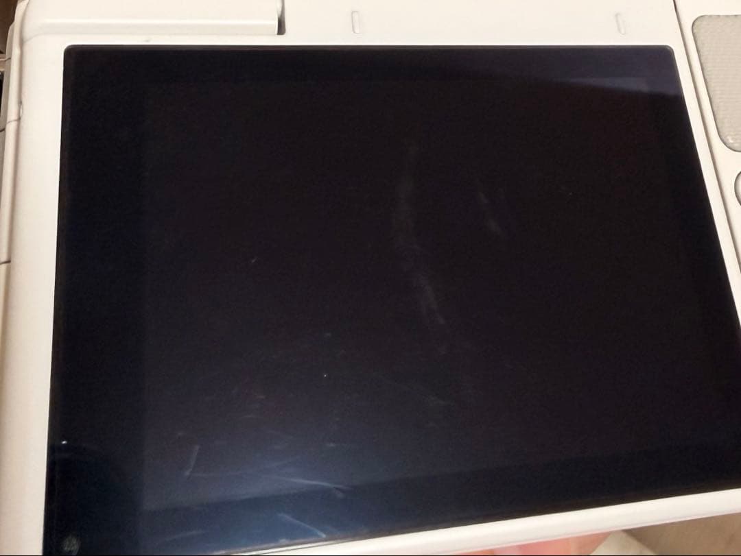 土日限定の価格　Canon EOS M100 ダブルレンズキット ホワイト