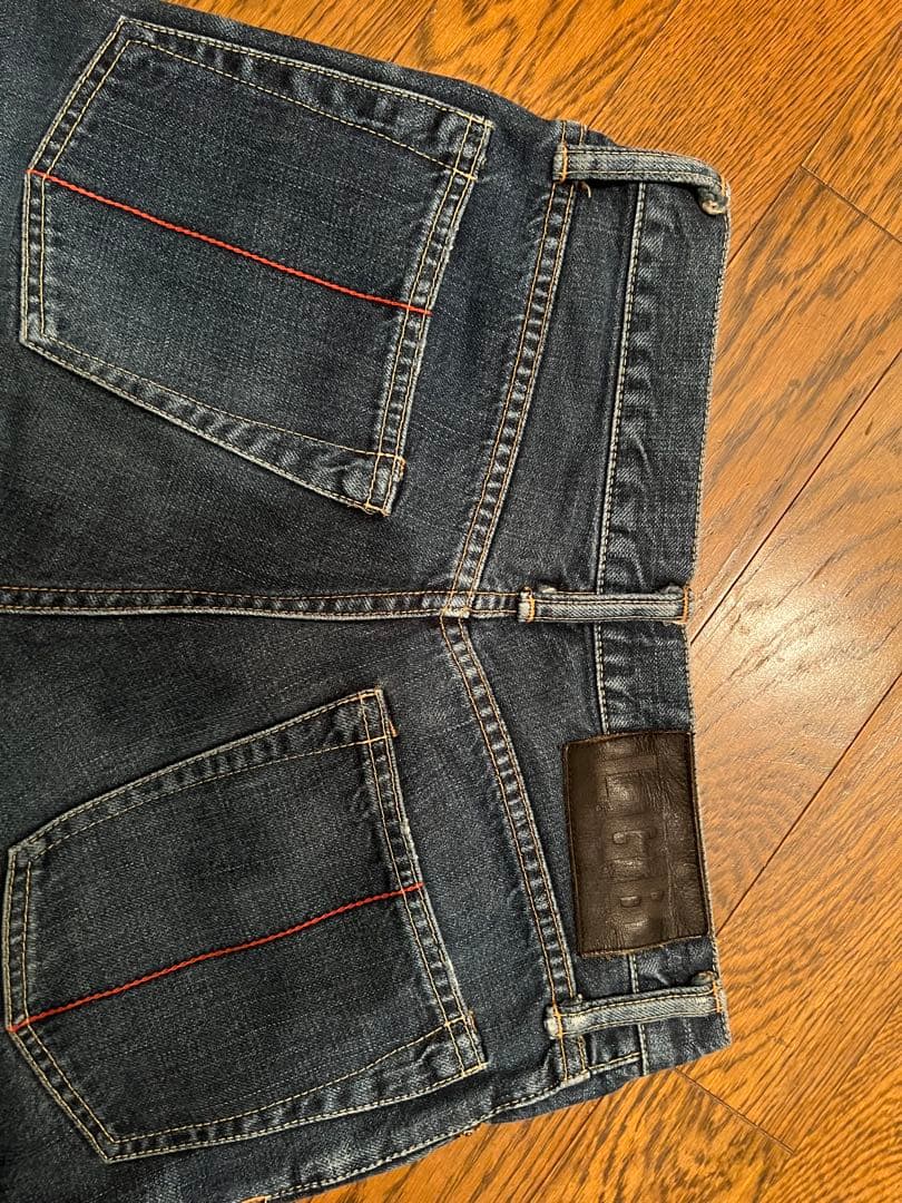 LGBダークブルーフレアージーンズ