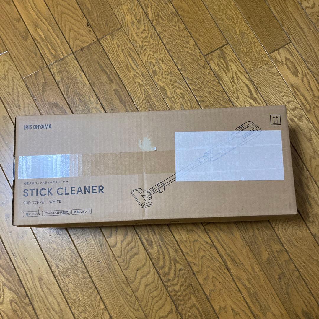 【新品未開封】アイリスオーヤマ [充電式紙パックスティッククリーナー ホワイト]