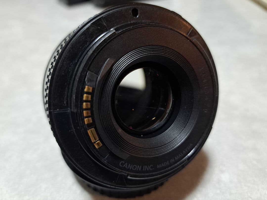 Canon EF 50mm f/1.8 II と標準ズームセット