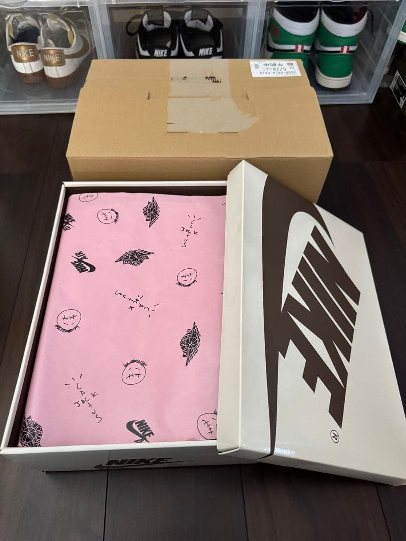 Travis Scott canary Air Jordan1 Low 新品