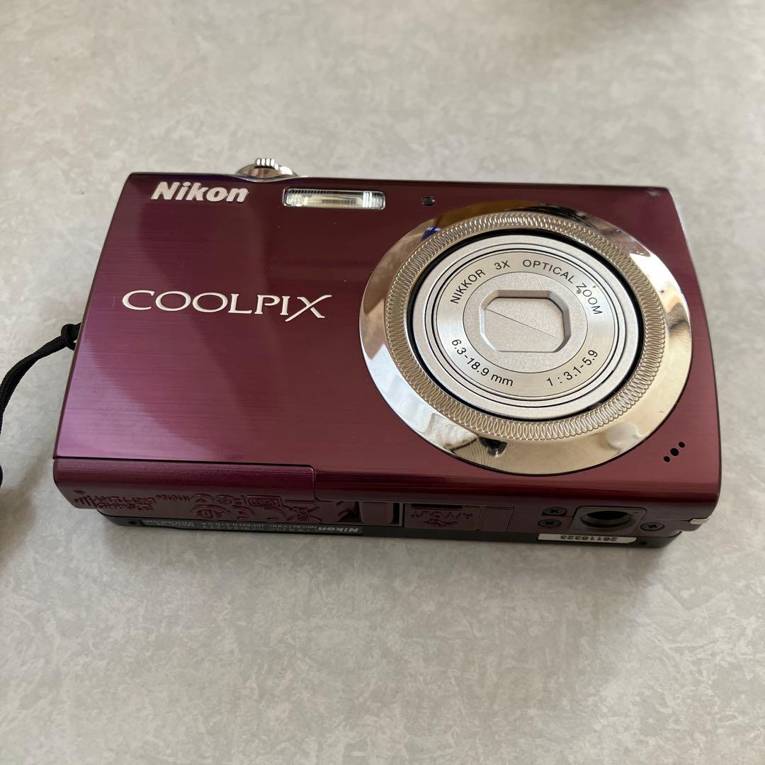 Nikon COOLPIX ワインレッド