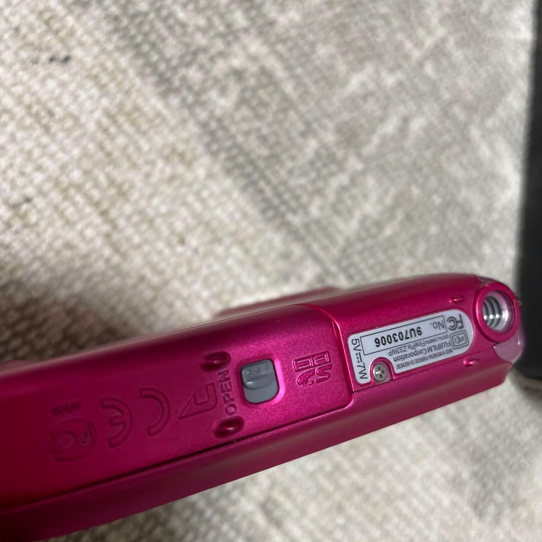 防水コンパクトデジカメ　Fujifilm FinePix Z33WP ピンク