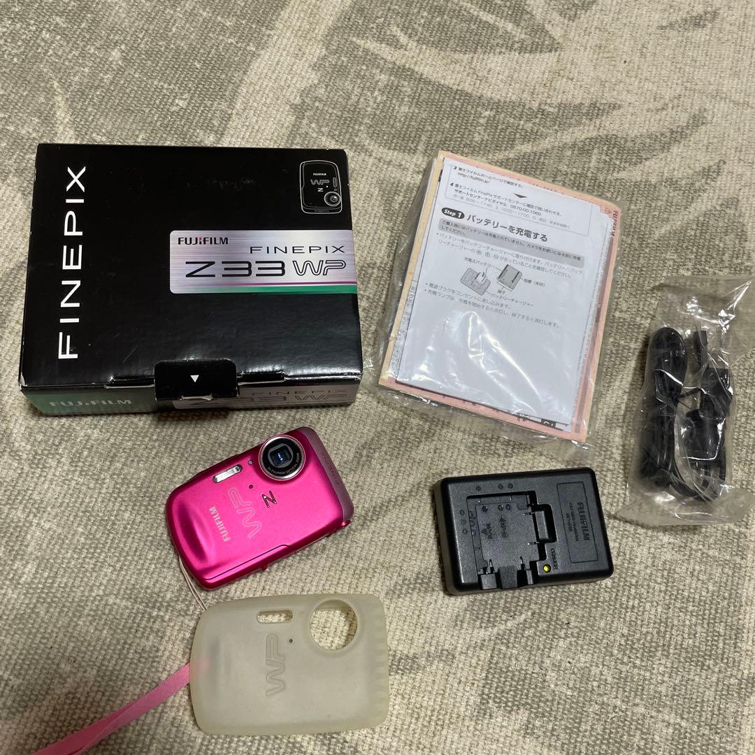 防水コンパクトデジカメ　Fujifilm FinePix Z33WP ピンク